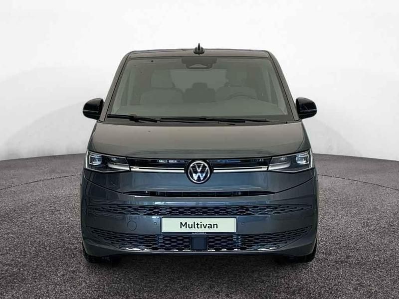 Neu VW Multivan 245 PS (180 kW) 2025 Indiumgrau metallic Van