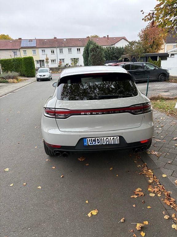 Grau Gebraucht 2020 Porsche Macan S SUV | 59.000 € (Fairer Preis) - Bild 1/4