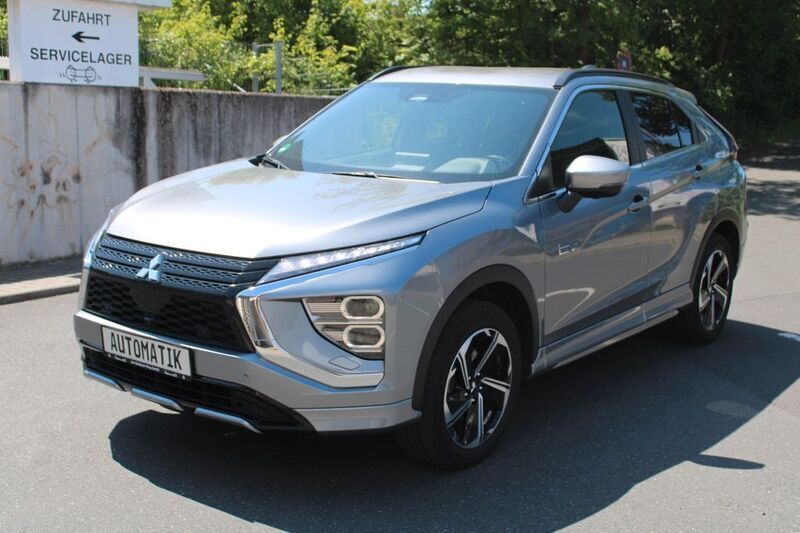 Grau Gebraucht 2023 Mitsubishi Eclipse Cross Plus SUV | 19.890 € (Superpreis) - Bild 1/4