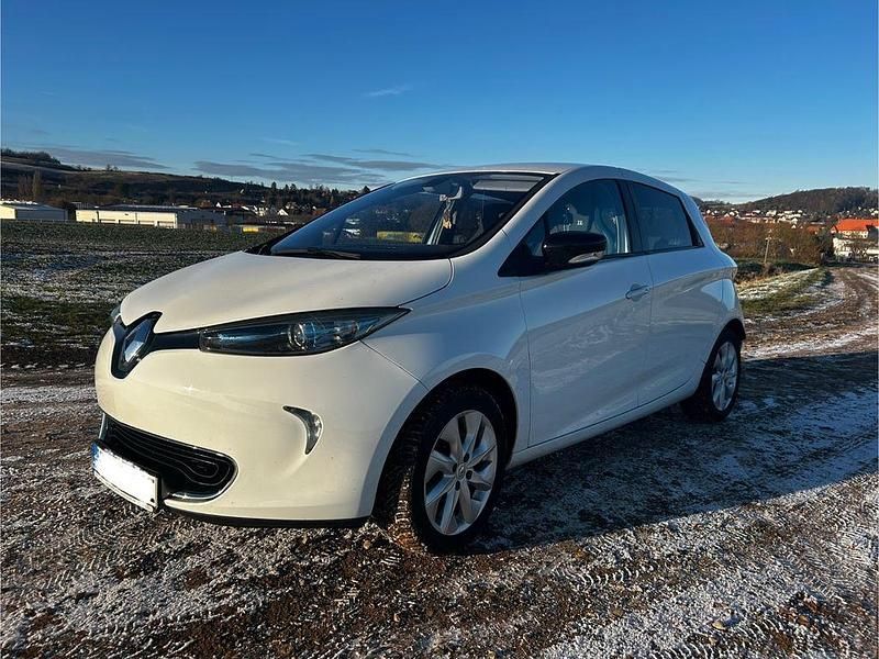 Weiß Gebraucht 2015 Renault Zoe Intens Kleinwagen | 7.250 € (Fairer Preis) - Bild 1/4