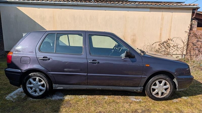 Gebraucht VW Golf III 75 PS (55 kW) 1996 Violet Kleinwagen