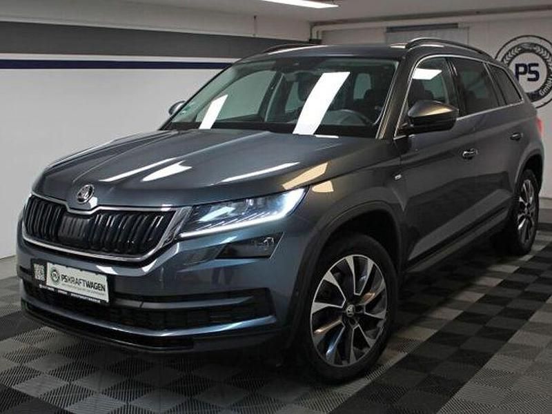 Grau Gebraucht 2020 Skoda Kodiaq SUV | 31.480 € (Fairer Preis) - Bild 1/4