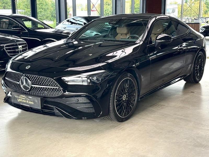 Obsidianschwarz Gebraucht 2024 Mercedes CLE300 AMG Line Premium Coupé | 56.900 € - Bild 1/4