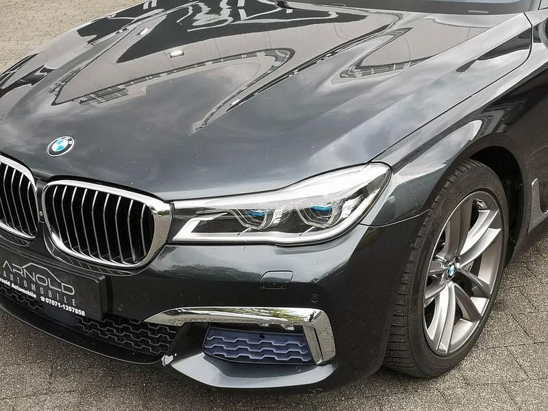 Gebraucht BMW 750 Sport Line 449 PS (330 kW) 2016 Grau Limousine