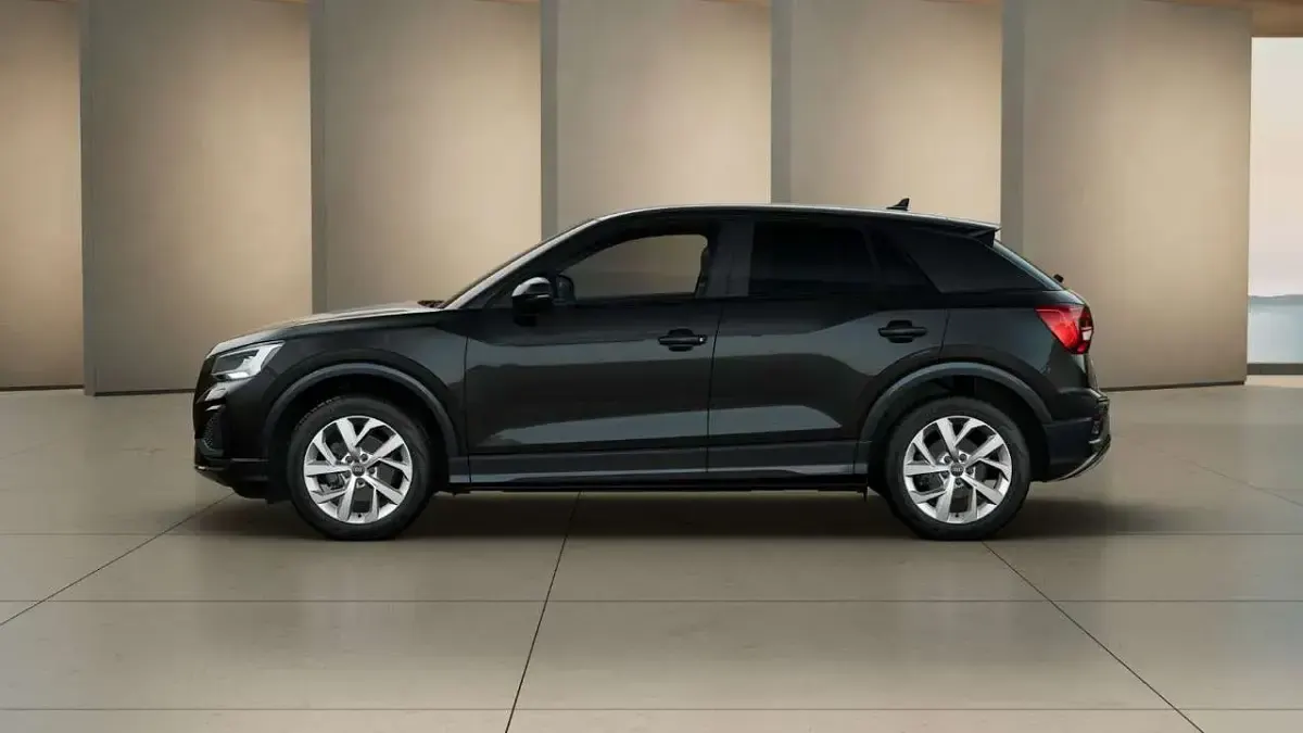 Gebraucht Audi Q2 Advanced 150 PS (110 kW) 2025 Mythosschwarz metallic SUV