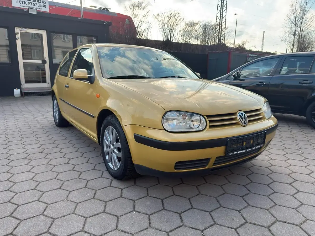Gebraucht VW Golf IV 90 PS (66 kW) 2000 Gelb Limousine
