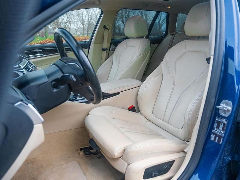 Gebraucht BMW 530 Executive 252 PS (185 kW) 2017 Blau Kombi