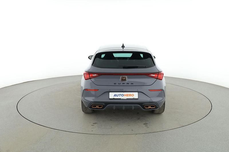 Usado Cupra Leon 245 HP (180 kW) 2020 Cinzento Sedan