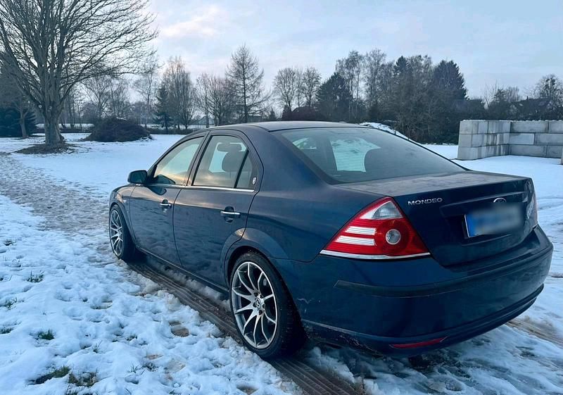 Gebraucht Ford Mondeo 170 PS (125 kW) 2005 Blau Limousine