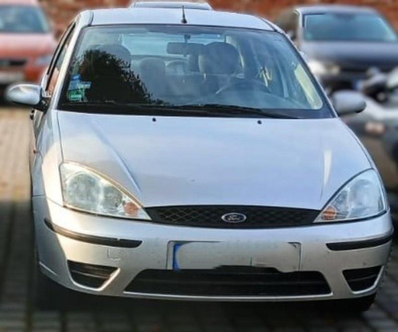 Silber Gebraucht 2005 Ford Focus Limousine | 2.290 € (Fairer Preis) - Bild 1/4