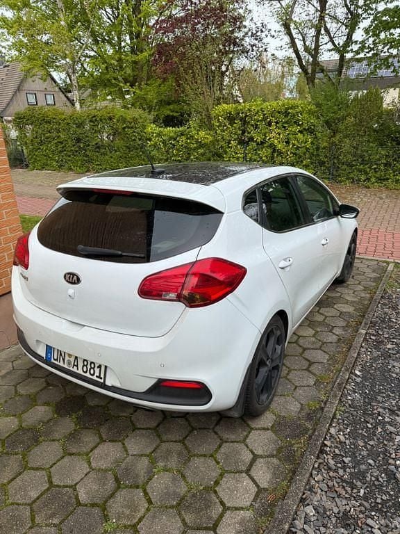 Usado Kia Ceed Platinum 135 HP (99 kW) 2013 Branco Citadino