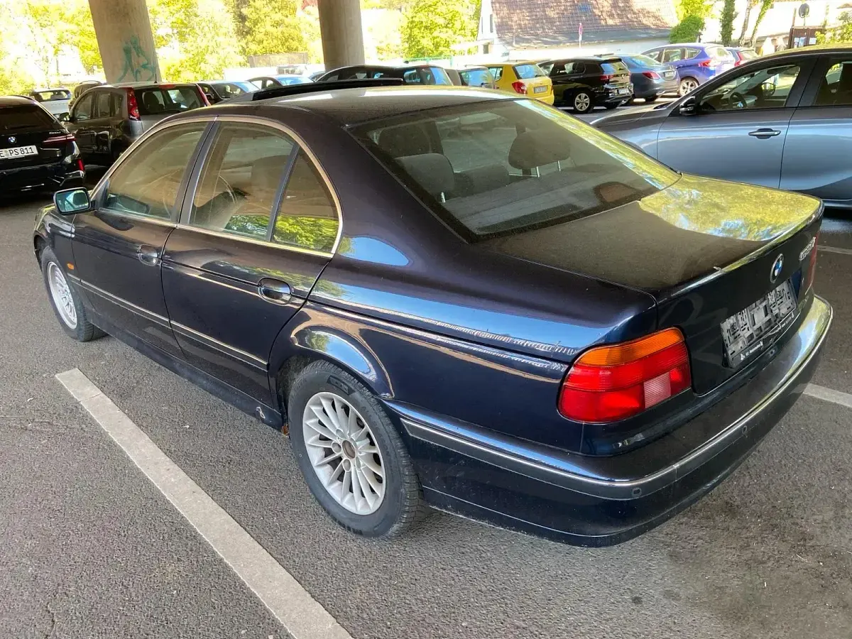 Gebraucht BMW 520 150 PS (110 kW) 1998 Blau Limousine