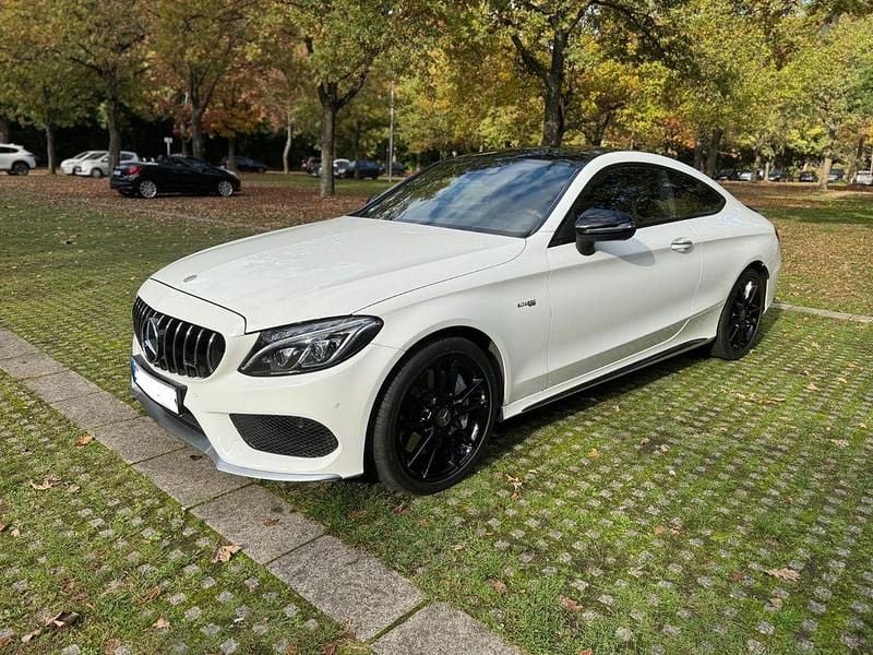Weiß Gebraucht 2018 Mercedes C43 AMG AMG Coupé | 33.999 € (Guter Preis) - Bild 1/4