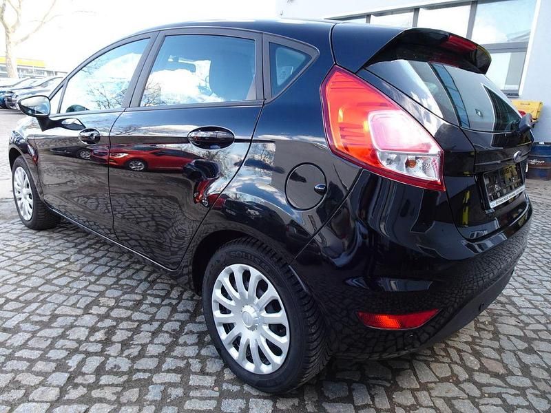 Gebraucht Ford Fiesta Trend 80 PS (58 kW) 2017 Schwarz Limousine