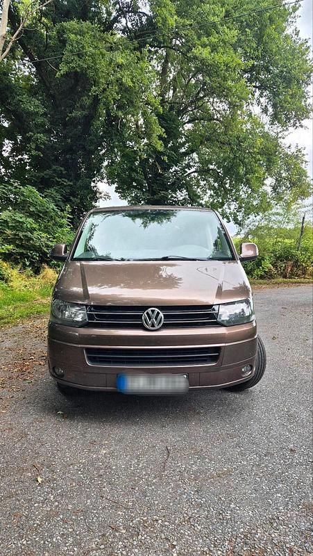 Usata VW T5 140 CV (102 kW) 2010 Marrone Furgone