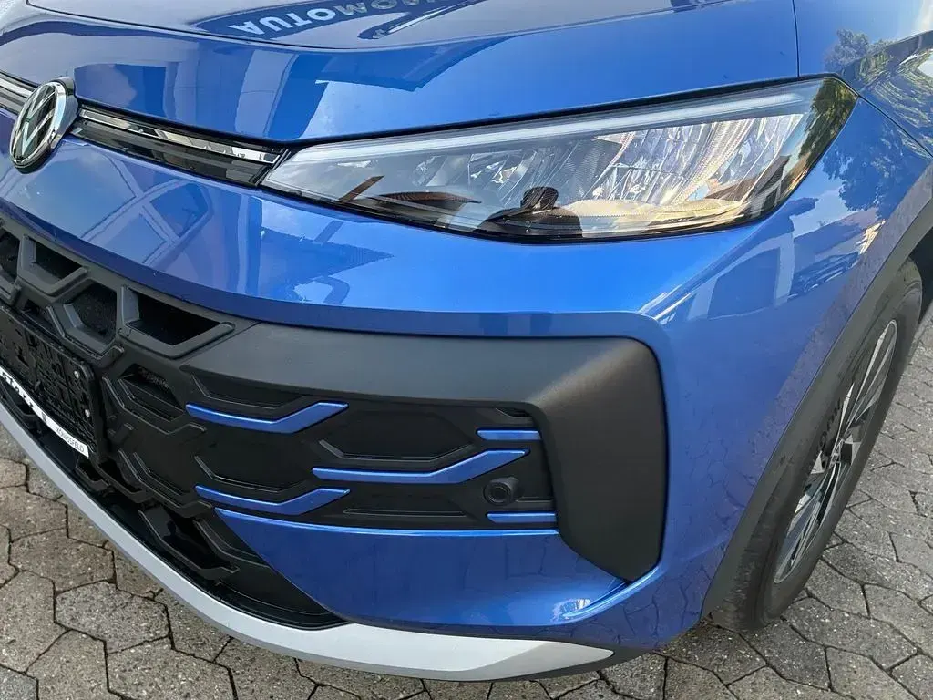 Gebraucht VW T-Roc Life 150 PS (110 kW) 2026 Celestial blue metallic SUV