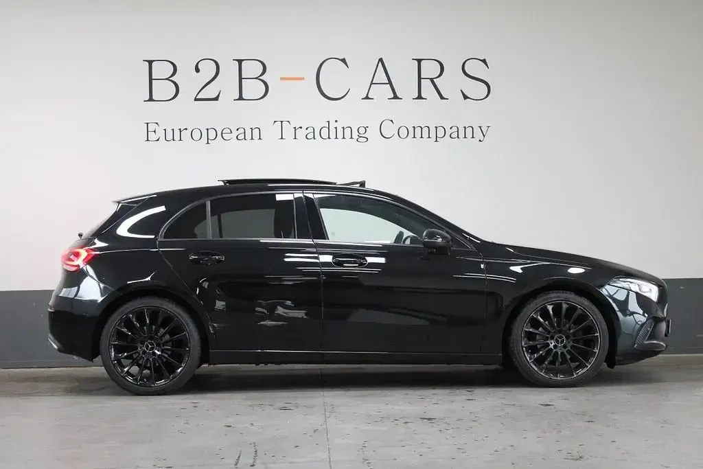 Gebraucht Mercedes A180 136 PS (100 kW) 2019 Schwarz Limousine
