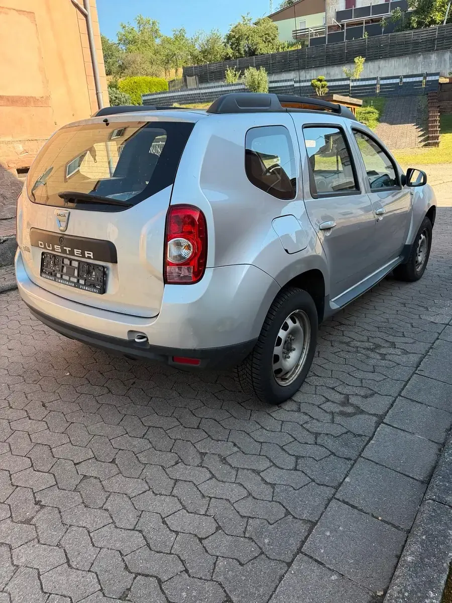 Gebraucht Dacia Duster Prestige 105 PS (77 kW) 2014 Silber SUV