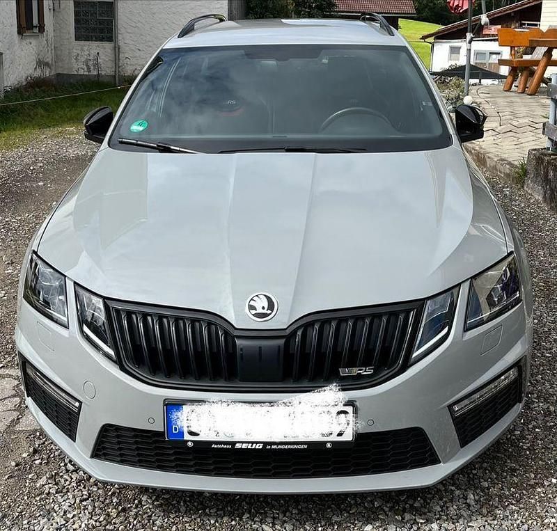 Gebraucht Skoda Octavia RS 184 PS (135 kW) 2020 Grau Kombi