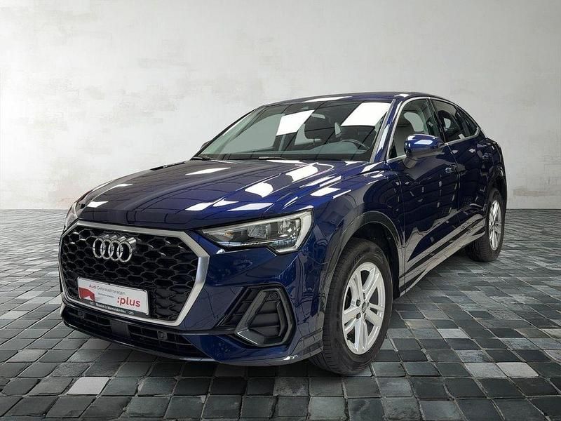 Gebraucht Audi Q3 Sportback Basis 150 PS (110 kW) 2023 Navarrablau metallic SUV
