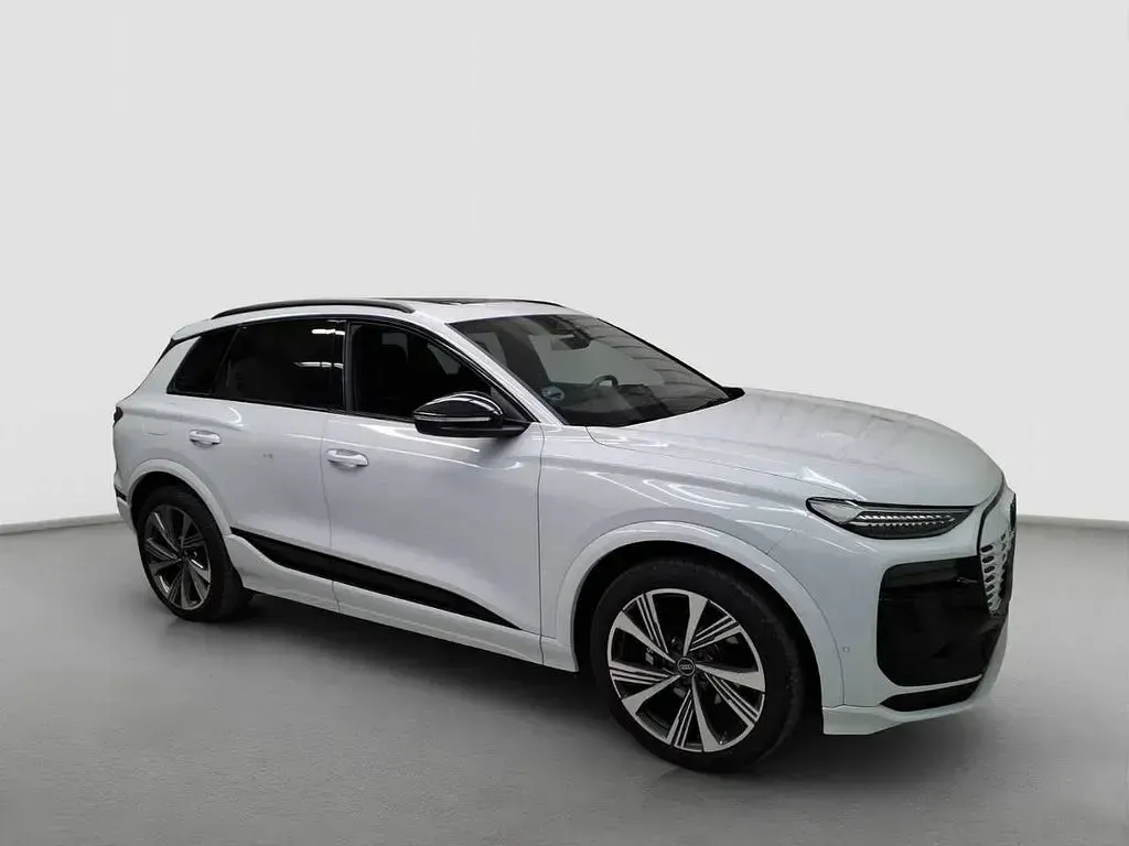 Second-hand Audi SQ6 e-tron Sport 359 kW (489 CP) 2024 Alb SUV