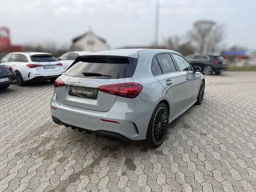 Gebraucht Mercedes A200 AMG 150 PS (110 kW) 2026 Grau Limousine