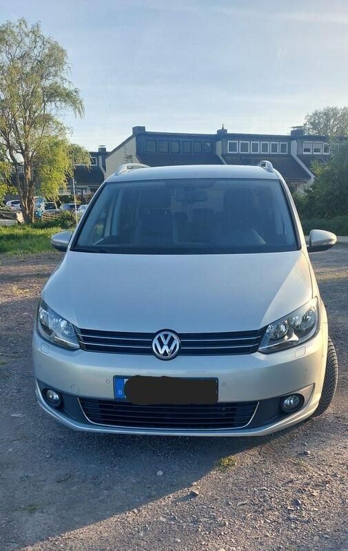 Silber Gebraucht 2013 VW Touran Life Van / Kleinbus | 6.500 € (Fairer Preis) - Bild 1/4