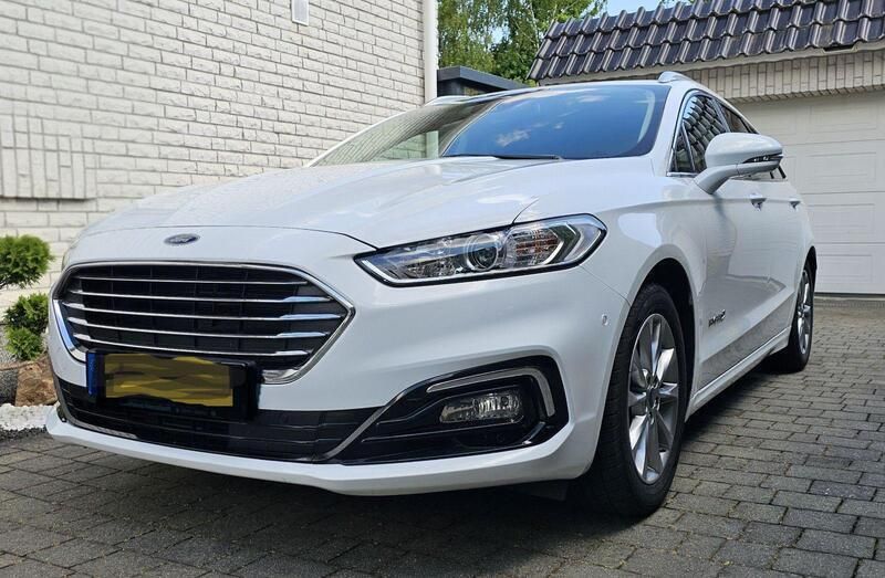 Weiß Gebraucht 2020 Ford Mondeo Titanium Kombi | 21.500 € (Fairer Preis) - Bild 1/4