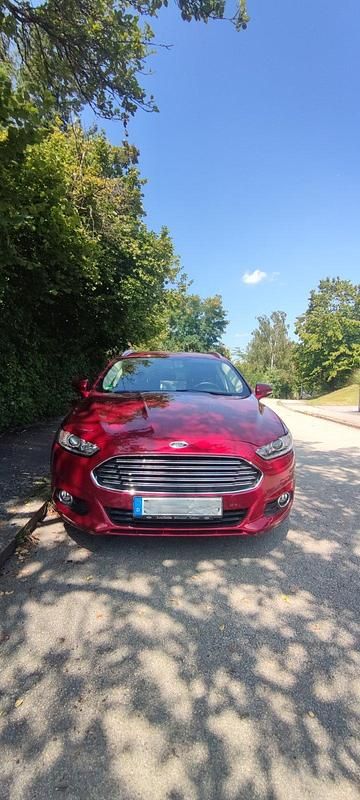 Rot Gebraucht 2015 Ford Mondeo Kombi | 7.999 € (Superpreis) - Bild 1/4