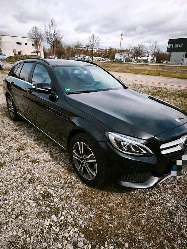 Gebraucht Mercedes C180 156 PS (114 kW) 2015 Schwarz Kombi