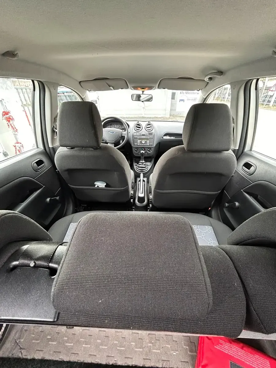 Gebraucht Ford Fiesta 65 PS (47 kW) 2007 Gold Kleinwagen