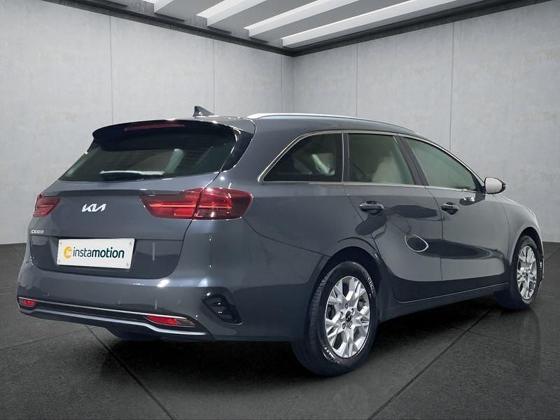 Gebraucht Kia Ceed 101 PS (74 kW) 2023 Grau Kleinwagen
