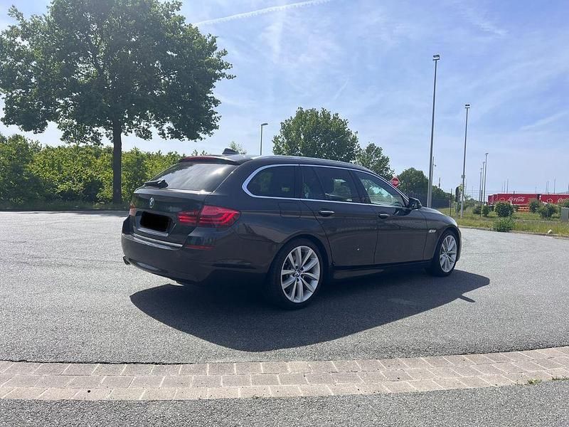 Gebraucht BMW 520 Luxury Line 190 PS (139 kW) 2014 Braun Kombi