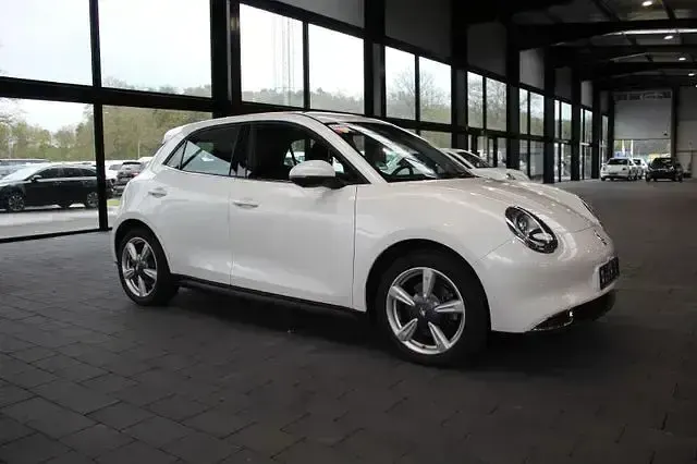 Usata Ora 03 125 kW (171 CV) 2023 Bianco Utilitaria