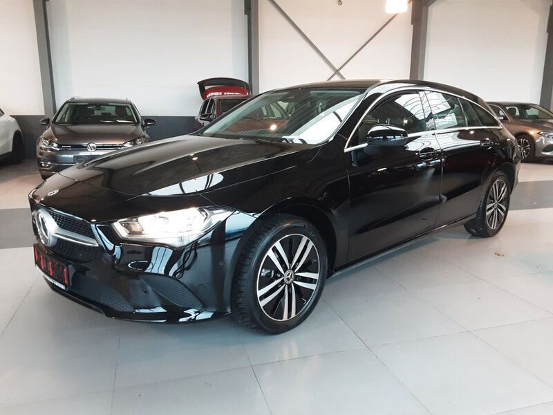 Schwarz Gebraucht 2022 Mercedes CLA250e Shooting Brake Kombi | 25.490 € (Superpreis) - Bild 1/4