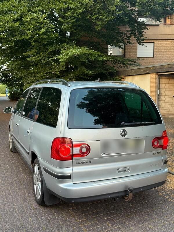 Silber Gebraucht 2007 VW Sharan Van / Kleinbus | 3.000 € (Guter Preis) - Bild 1/4