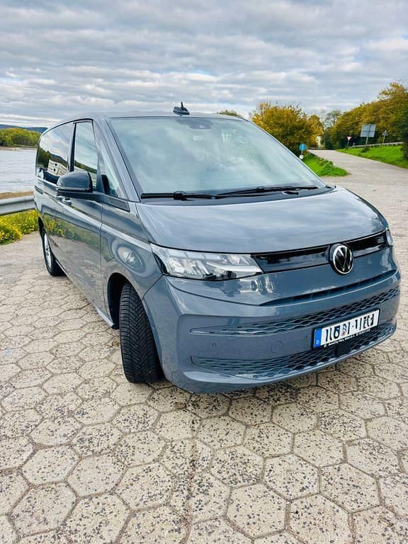 Grau Gebraucht 2022 VW T7 Van | 44.900 € (Superpreis) - Bild 1/4