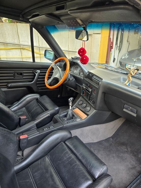 Gebraucht BMW 320 Cabriolet Performance 129 PS (94 kW) 1989 Schwarz Cabrio