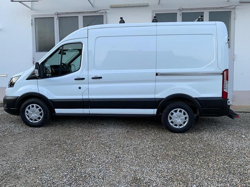 Gebraucht Ford Transit Trend 130 PS (95 kW) 2023 Weiß Van