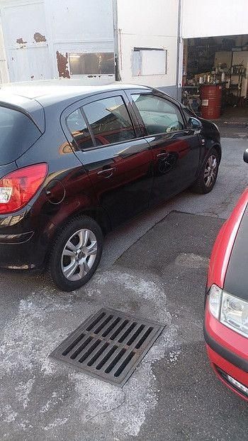 Gebraucht Opel Corsa 87 PS (63 kW) 2012 Schwarz Kleinwagen