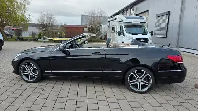 Gebraucht Mercedes E250 204 PS (150 kW) 2016 Schwarz Cabrio