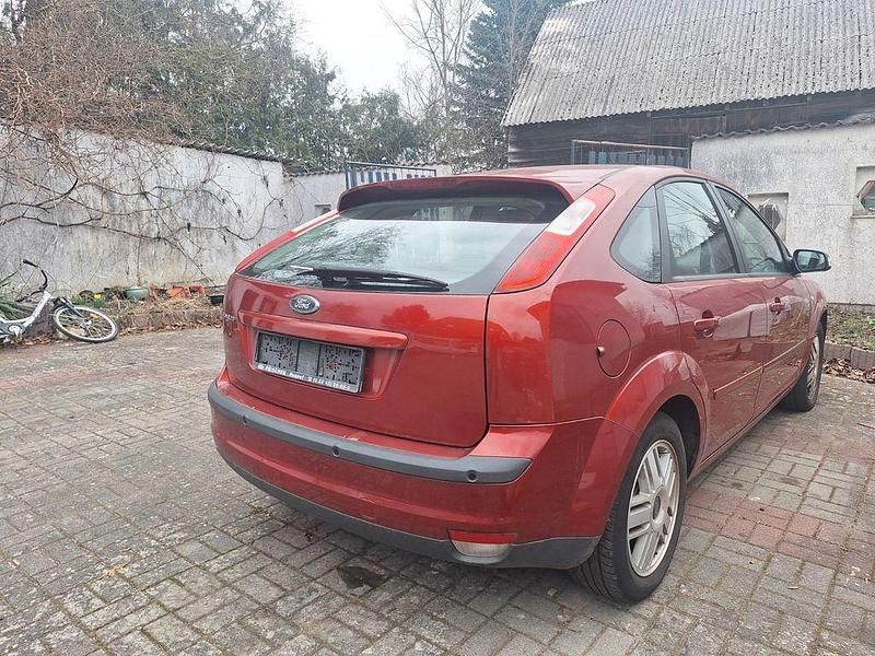Gebraucht Ford Focus Ghia 101 PS (74 kW) 2007 Orange Limousine