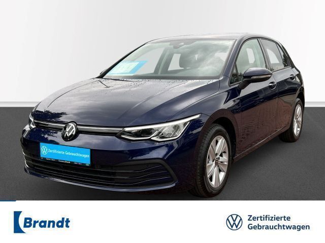 Blau Gebraucht 2023 VW Golf VIII Life Limousine | 21.390 € (Guter Preis) - Bild 1/1
