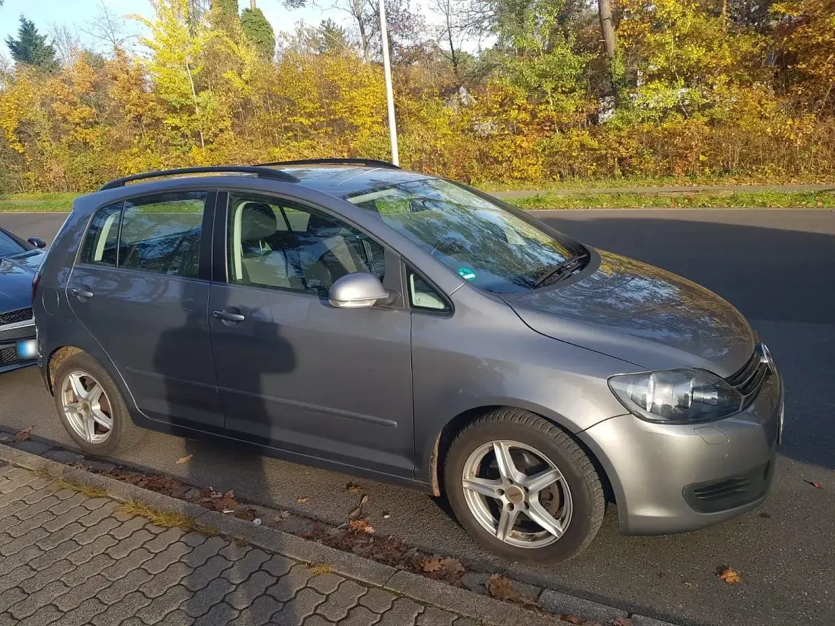 Gebraucht VW Golf Plus Cross 122 PS (89 kW) 2009 Grau Van / Kleinbus