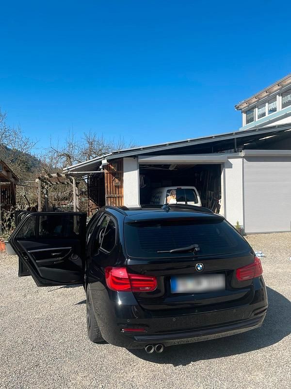 Usata BMW 320 184 CV (135 kW) 2019 Nero Station wagon