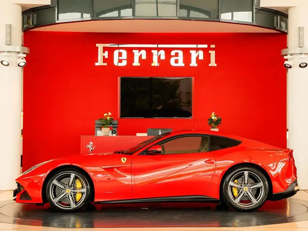 Gebraucht Ferrari F12 741 PS (545 kW) 2013 Rot Coupé
