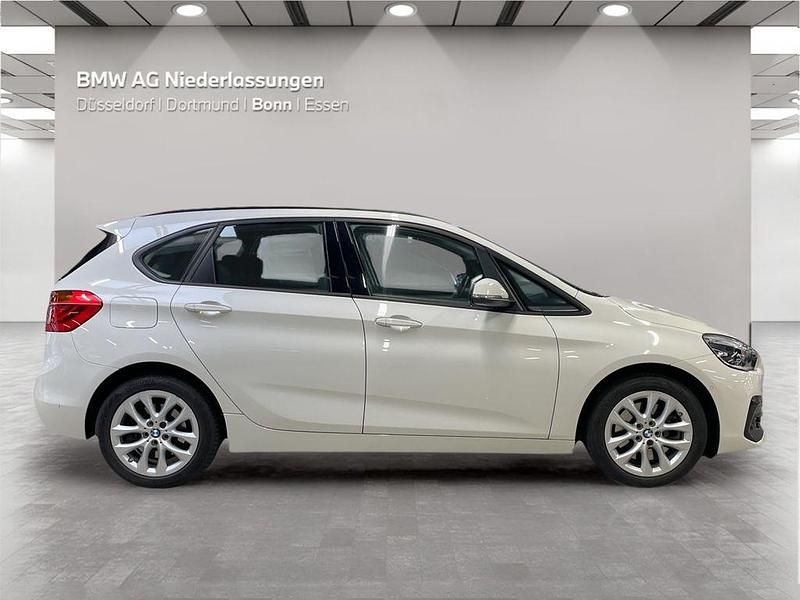 Gebraucht BMW 225 Active Tourer iPerformance 224 PS (164 kW) 2020 Weiß Van / Kleinbus