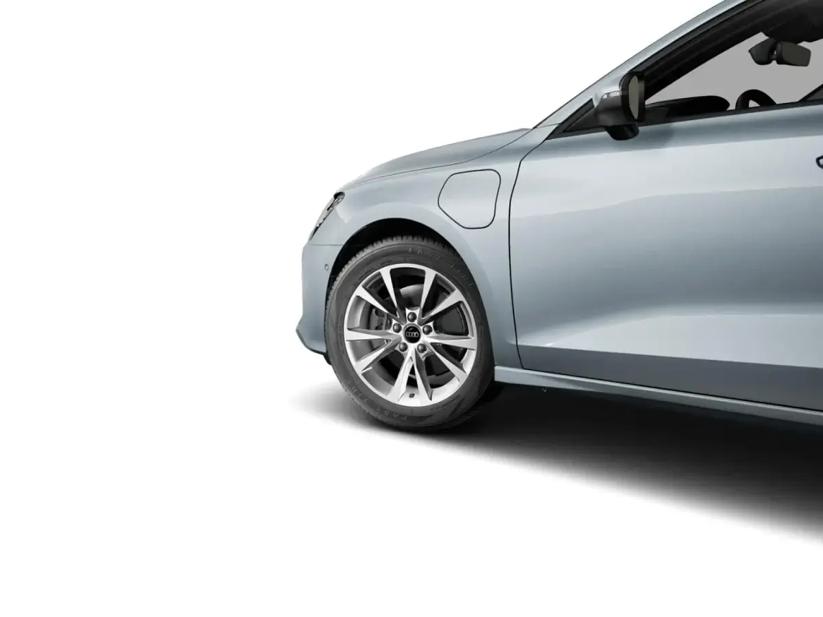 Gebraucht Audi A3 Sportback e-tron Comfort 204 PS (150 kW) 2026 Pfeilgrau perleffekt Kleinwagen