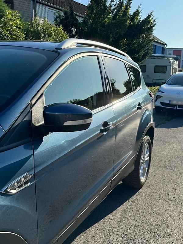 Gebraucht Ford Kuga Titanium 150 PS (110 kW) 2019 Blau SUV