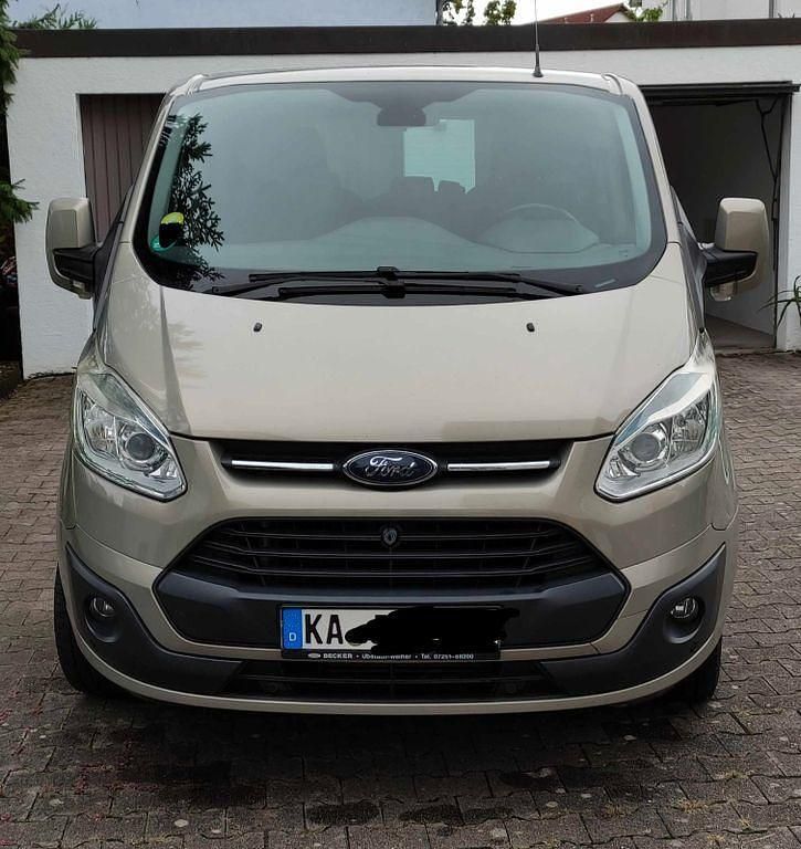 Grau Gebraucht 2013 Ford Tourneo Custom Titanium Van / Kleinbus | 11.500 € (Fairer Preis) - Bild 1/4